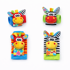 Set aus Plüschsocken und Armbändern für Babys mit Tierfiguren