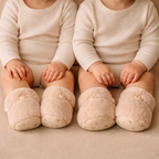 Weiche Baby-Plüschsockenschuhe mit Sohle