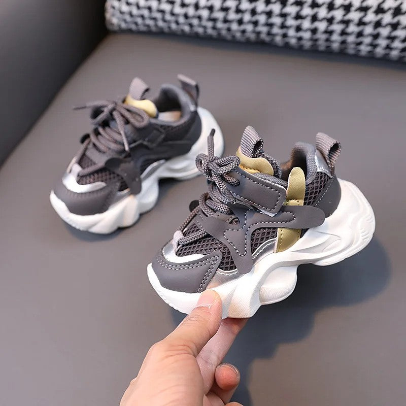 Children's Chunky Sole Sneakers - Unisex -Up with Hook-and-Loop Strap