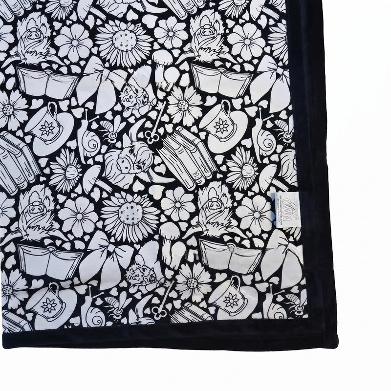Colour-your-own Blanket Kit - Black and White Pattern with Fabric Markers