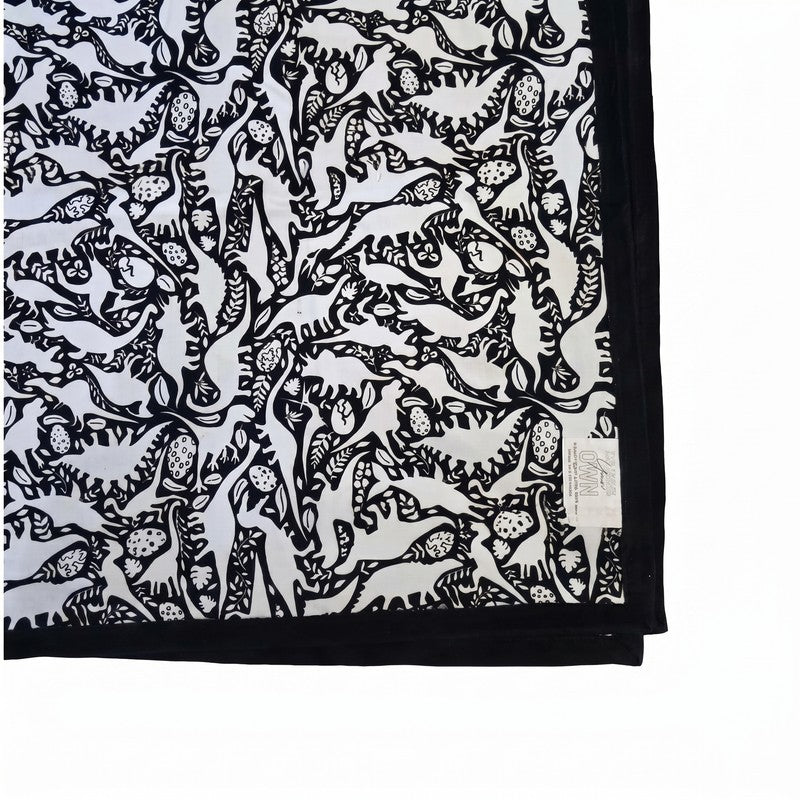 Colour-your-own Blanket Kit - Black and White Pattern with Fabric Markers