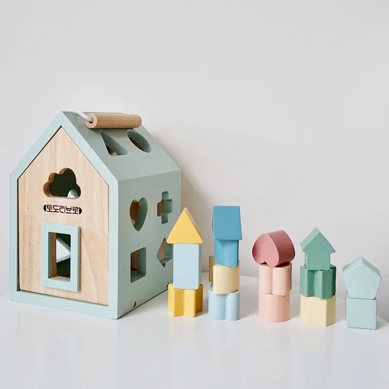 Montessori-Inspired Wooden Shape-Sorting House Toy - Geometric Blocks